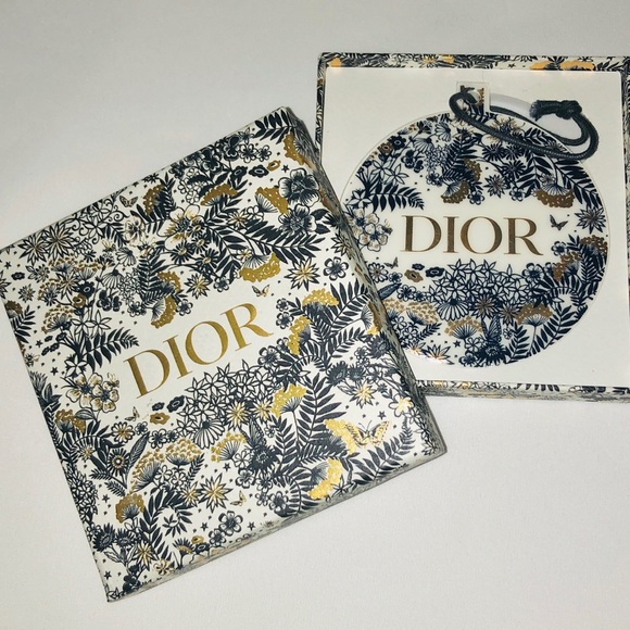 Christian Dior Paris VIP Exclusive Luxury Accessory Charm Christmas Ornament - Picture 3 of 6